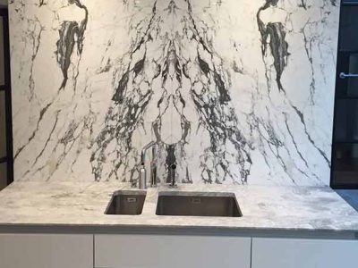 Bookmatched Arabescato Marble Splashback Bookmatched Arabescato Marble Splashback