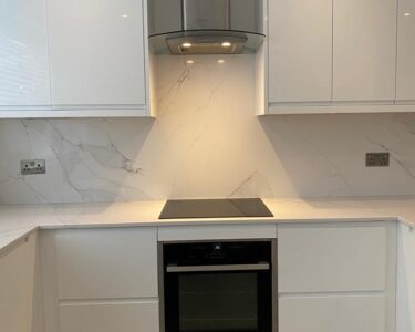 Calacatta_Quartz_Splashback