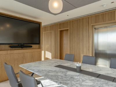 Arabescato Marble Table Top - bespoke fabrication and installation in London