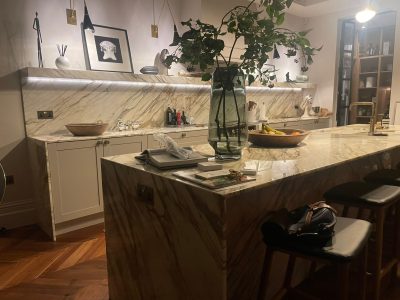 Calacatta Oro Marble Worktop made to measure Calacatta Oro Marble Worktop made to measure of Calacatta marble source and fabricated in london