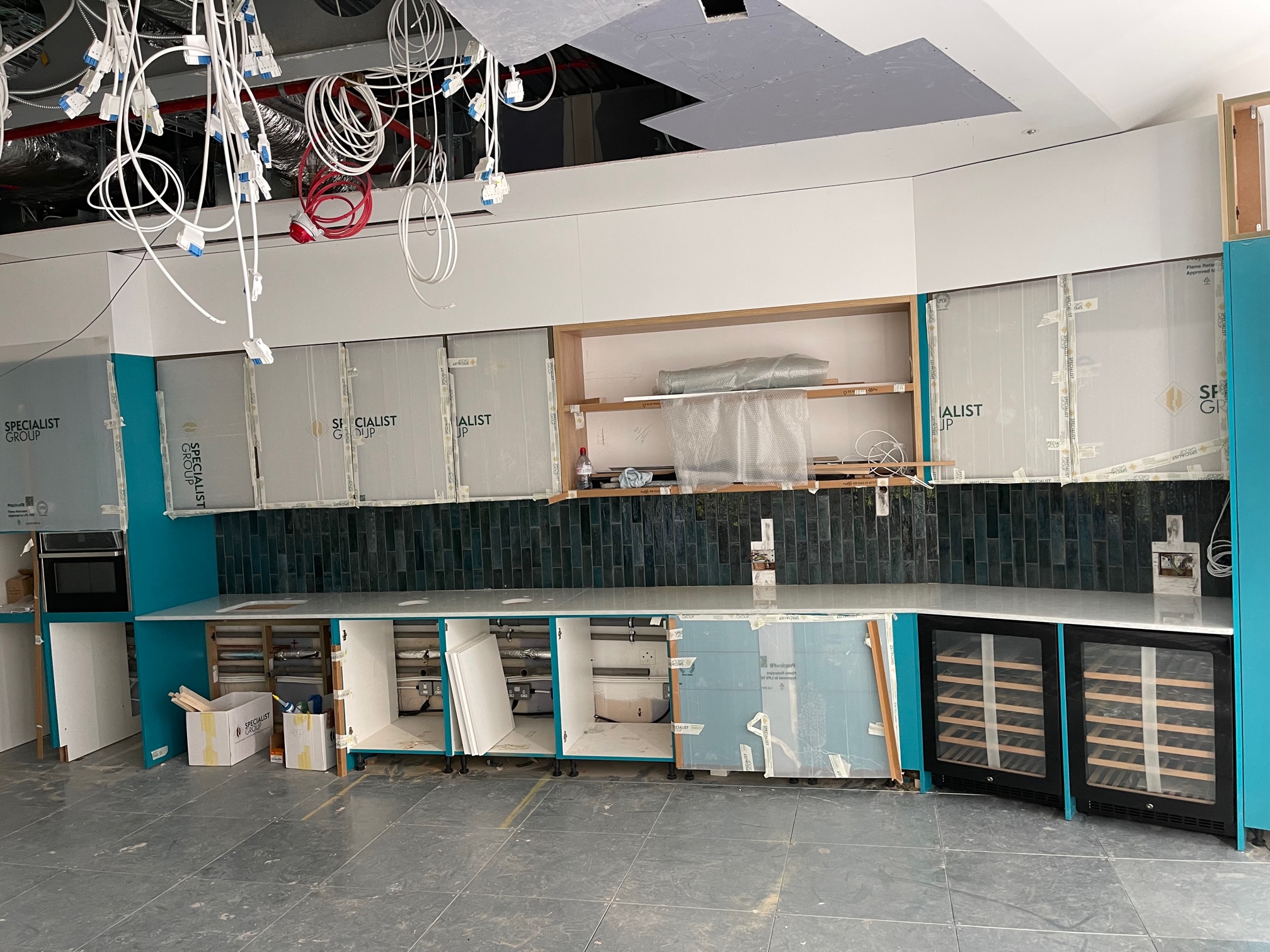 Installing Tea-Point Countertops in the city of London